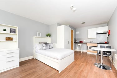 1 bed studio, Crewe Street, City Centre, Chester, CH13DA - Image 3